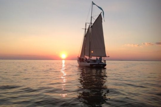 a small boat in a body of water